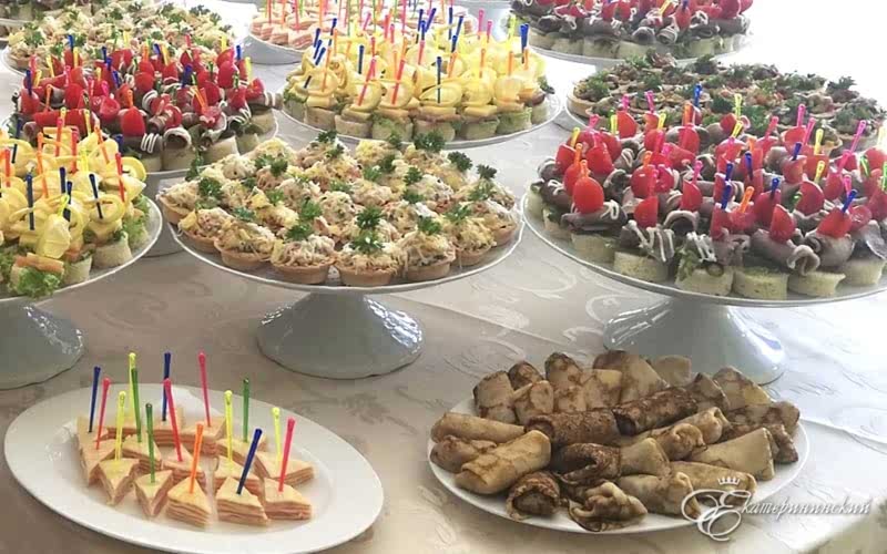 Кейтеринг - выездное обслуживание в ресторане «Екатерининский сад»