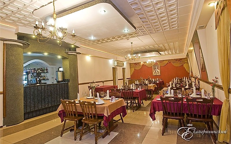 Кафе «Екатерининское» в ресторанном комплексе «Екатерининский сад», Алматы