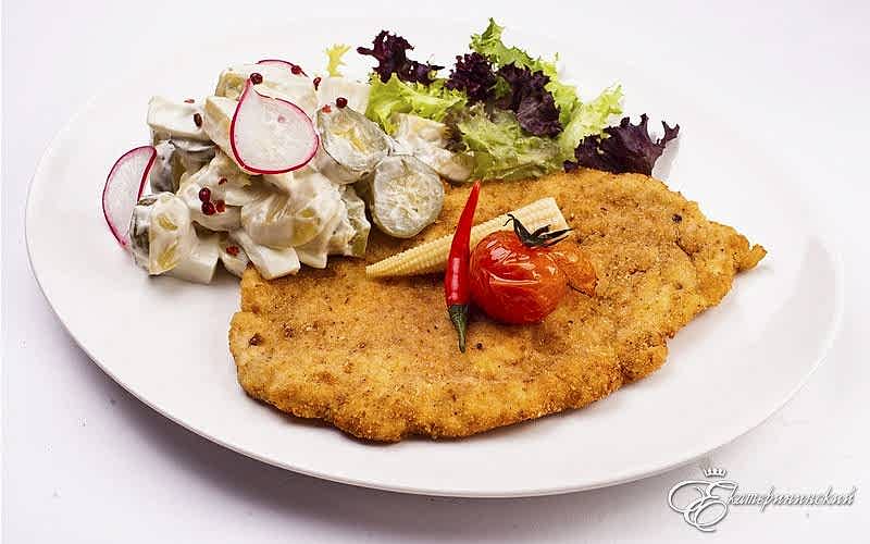 Кафе «Екатерининское» в ресторанном комплексе «Екатерининский сад», Алматы