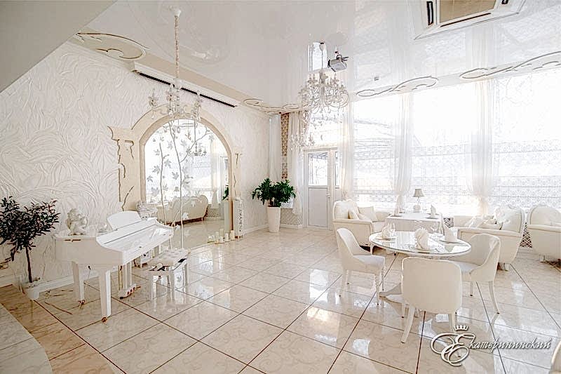 Зал «Счастье» в ресторане Екатерининский, Алматы