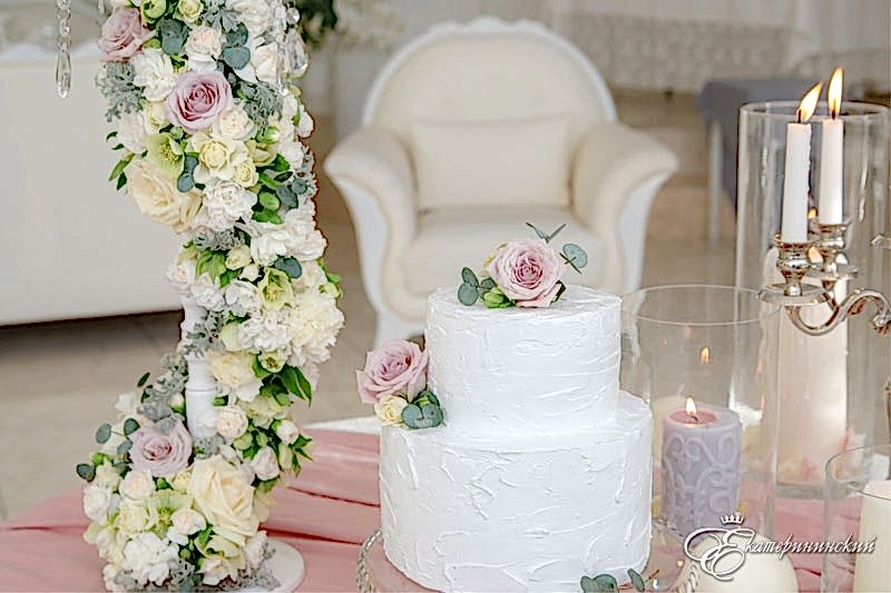 Зал «Счастье» в ресторане Екатерининский, Алматы