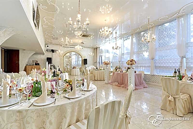 Зал «Счастье» в ресторане Екатерининский, Алматы