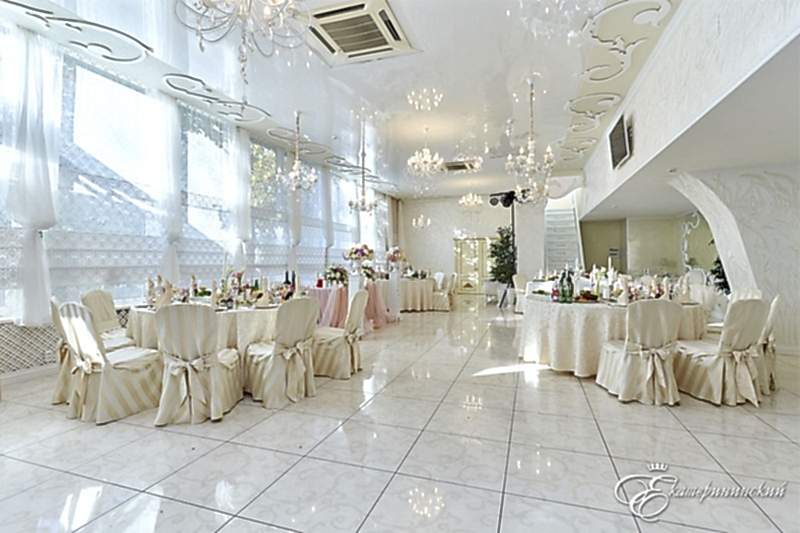 Зал «Счастье» в ресторане Екатерининский, Алматы