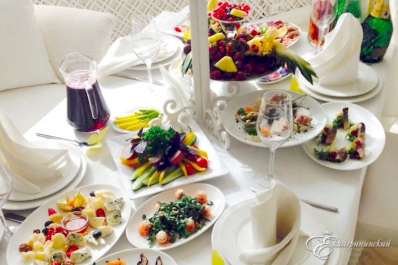 Зал «Счастье» в ресторане Екатерининский, Алматы