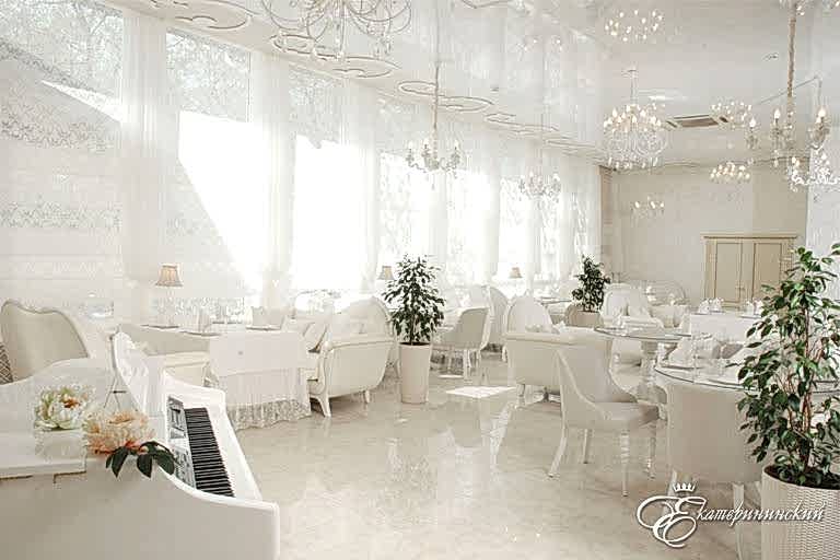 Зал «Счастье» в ресторане Екатерининский, Алматы