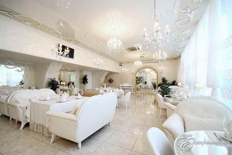 Зал «Счастье» в ресторане Екатерининский, Алматы