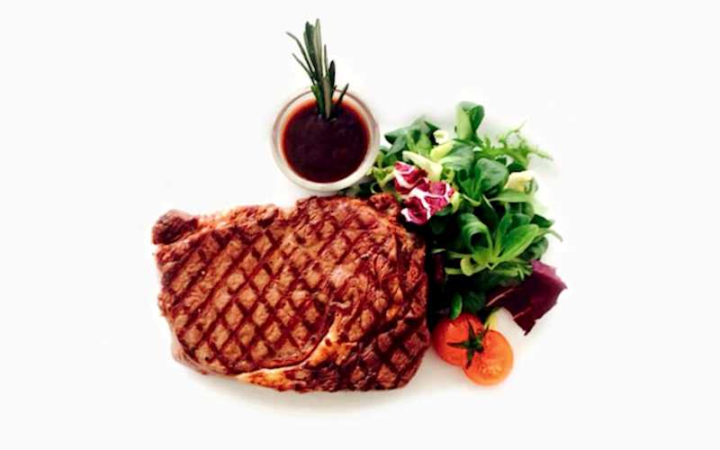 Стейк Рибай в ресторане Екатерининский, Алматы