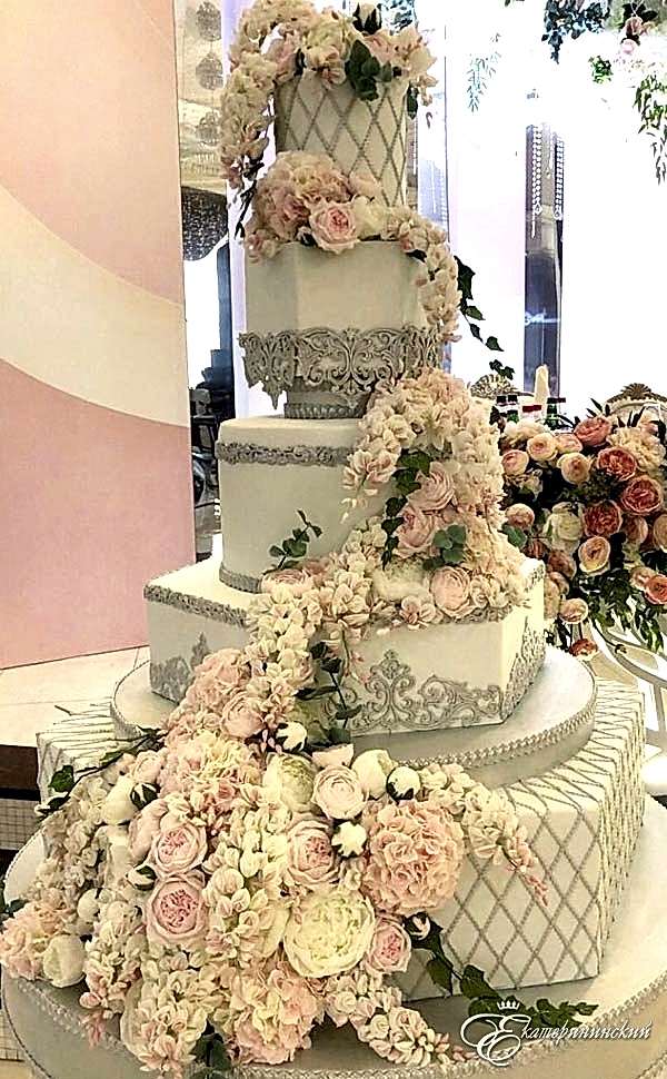 Свадебные банкеты в ресторане «Екатерининский сад», Алматы