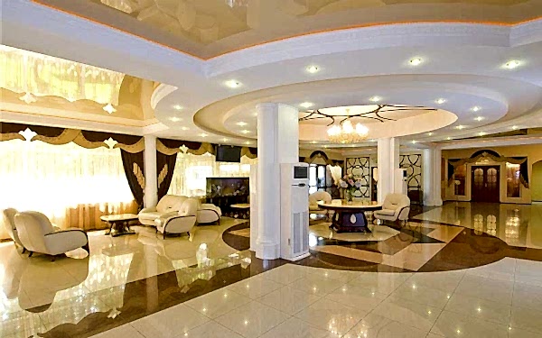 Ресторанно-гостиничный комплекс «Екатерининский» - расположение, история, сервис